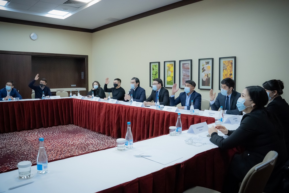 Казахстанская политическая партия "Бірлік" сменила свое название на "Адал"