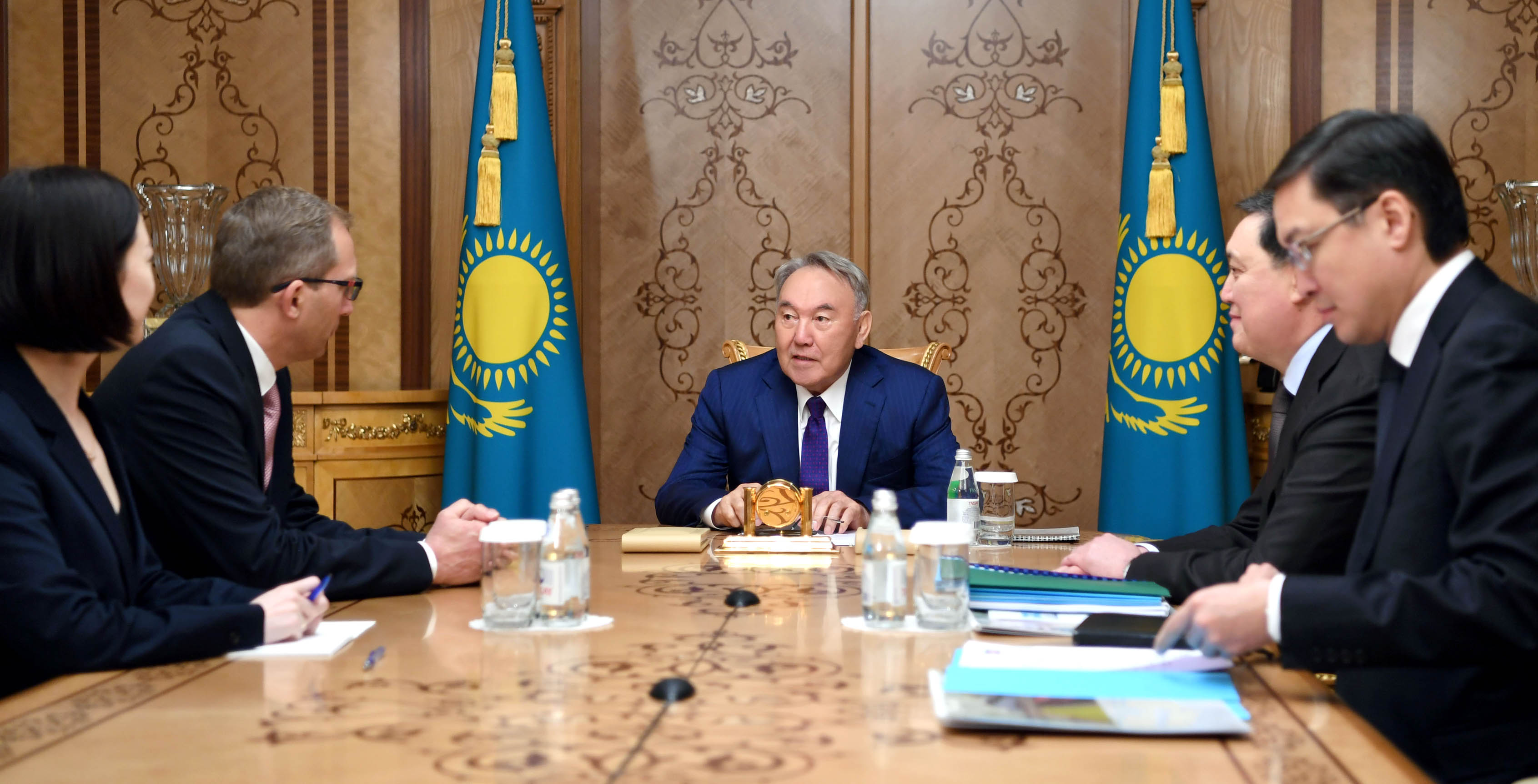 Нұрсұлтан Назарбаев ALSTOM компаниясының басқарма төрағасын қабылдады