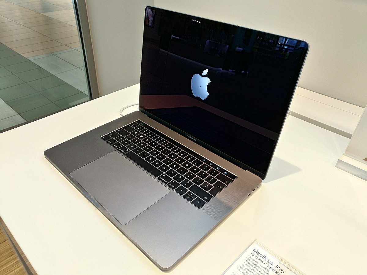  Компания Apple обнаружила производственные дефекты в работе ноутбуков MacBook Pro 13 и смартфонов iPhone X