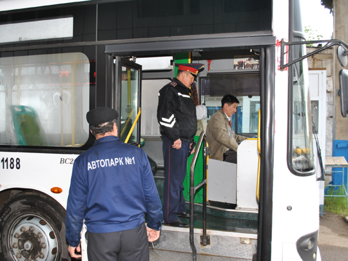 В Астане проводится оперативно-профилактическое мероприятие "Автобус"