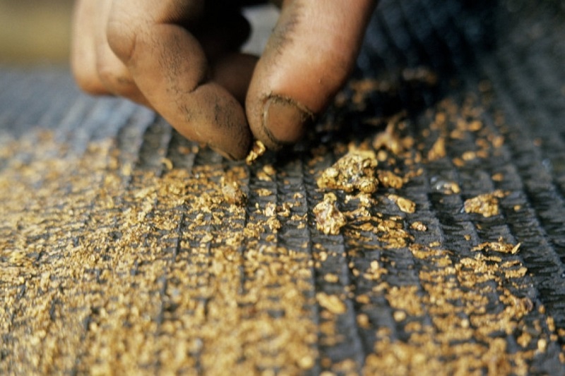 Пограничники РК пресекли контрабандный вывоз в РФ 10 тонн золотосодержащей руды   