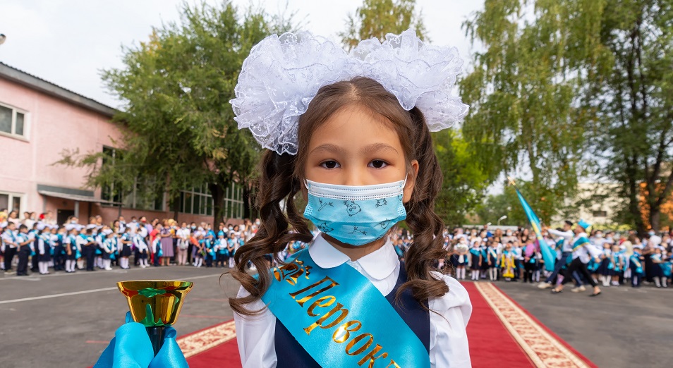 Алматинские школы вновь распахнули свои двери для учеников