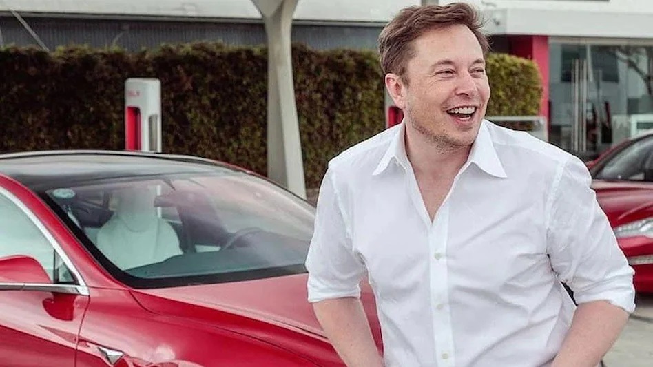 Илон Маск продал акции Tesla еще на 1 миллиард долларов