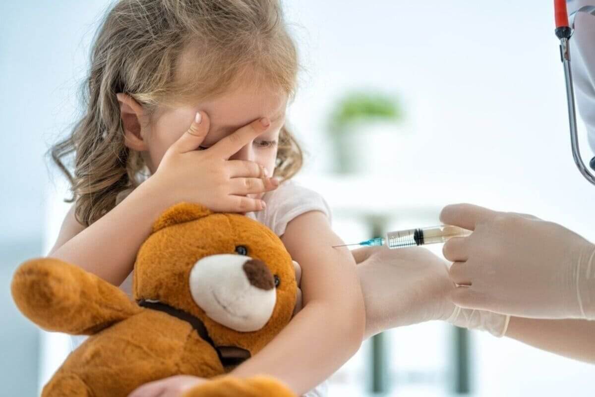FDA заявило, что польза от вакцинации детей перевешивает риски