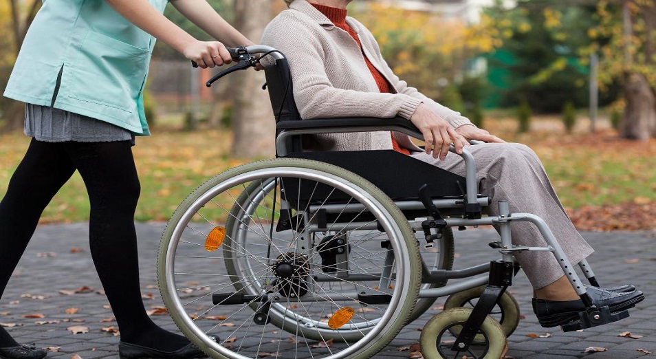 В Казахстане ввели новое пособие по уходу за инвалидами